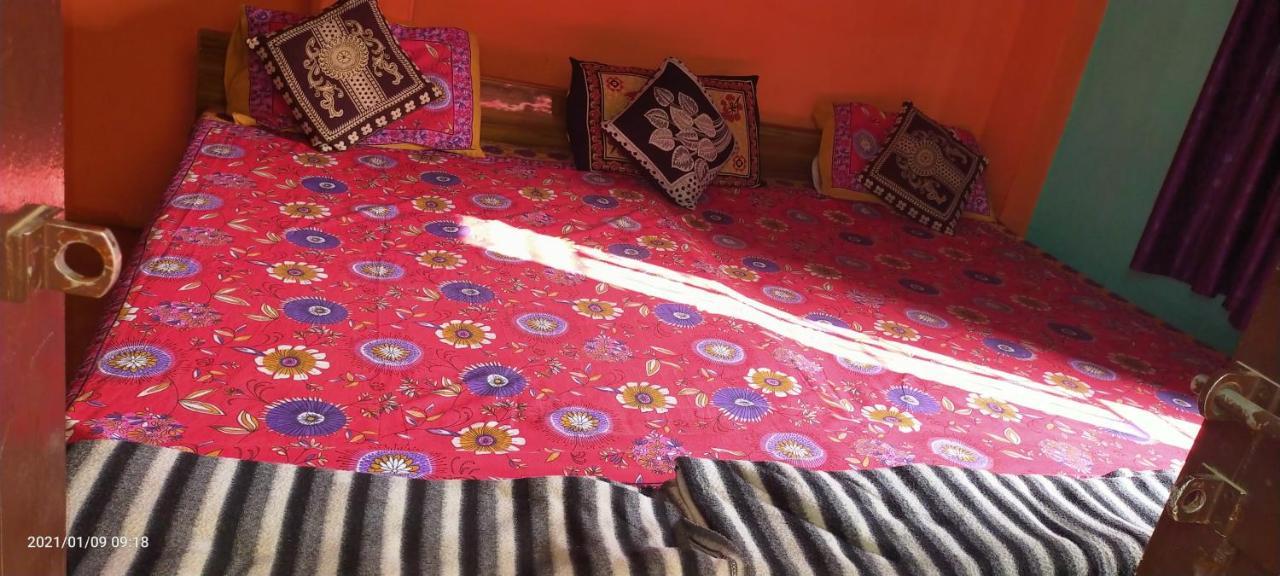 ורנאסי Maa Vaishno Guest House מראה חיצוני תמונה