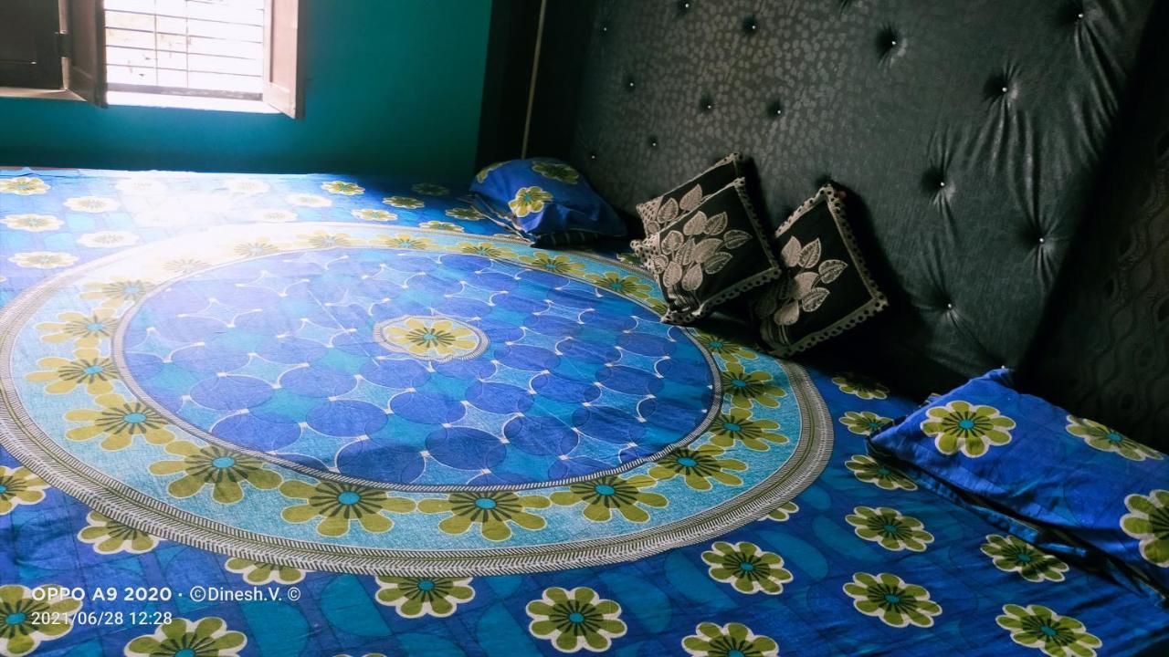 ורנאסי Maa Vaishno Guest House מראה חיצוני תמונה