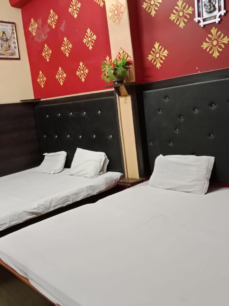 ורנאסי Maa Vaishno Guest House מראה חיצוני תמונה