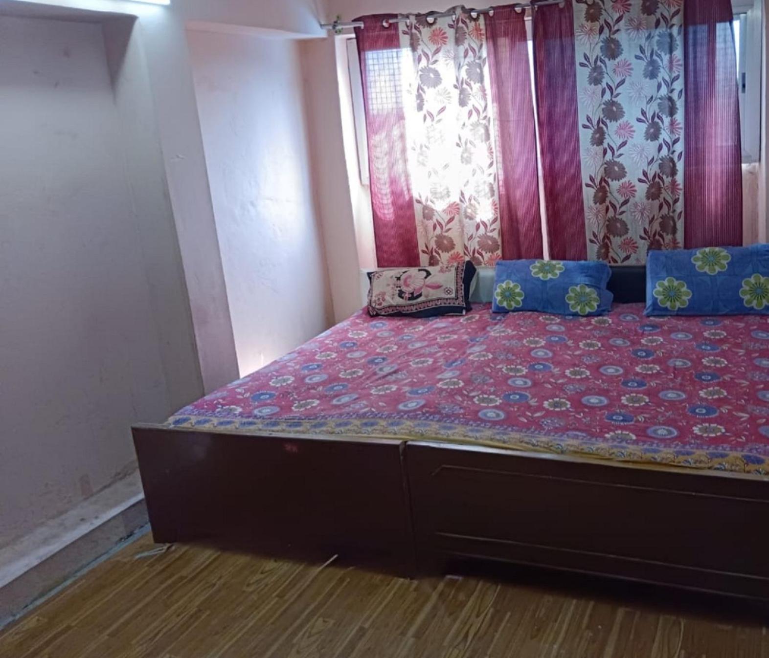 ורנאסי Maa Vaishno Guest House מראה חיצוני תמונה