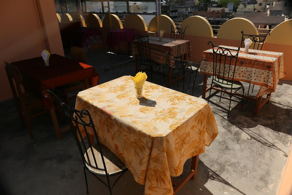 ורנאסי Maa Vaishno Guest House מראה חיצוני תמונה