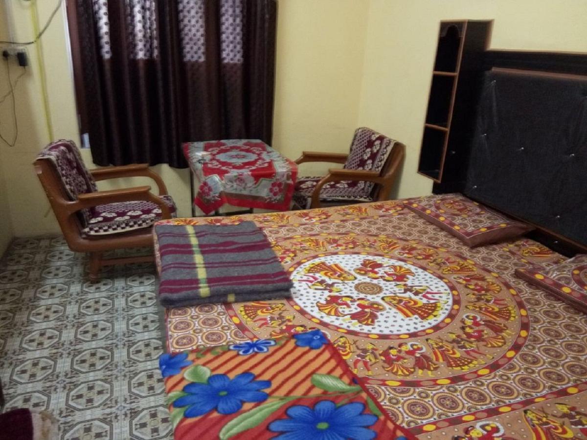 ורנאסי Maa Vaishno Guest House מראה חיצוני תמונה