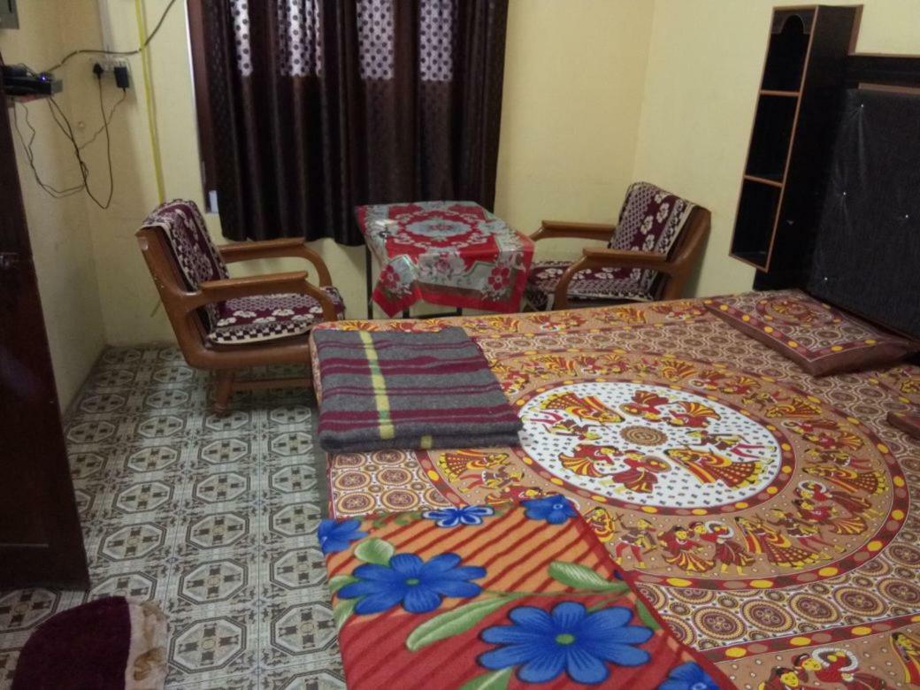 ורנאסי Maa Vaishno Guest House מראה חיצוני תמונה
